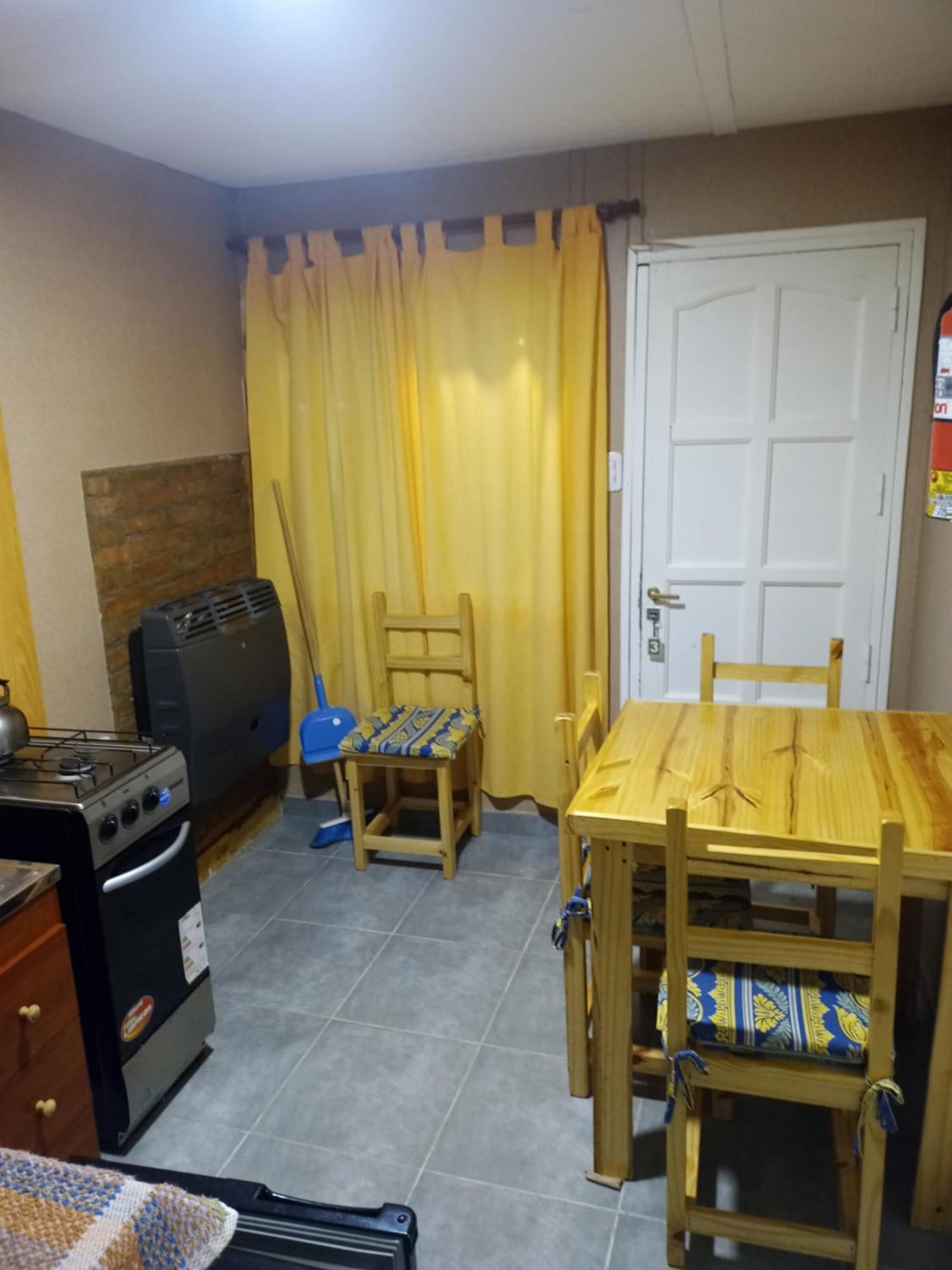 Hospedaje "San Andres" Gobernador Gregores Extérieur photo