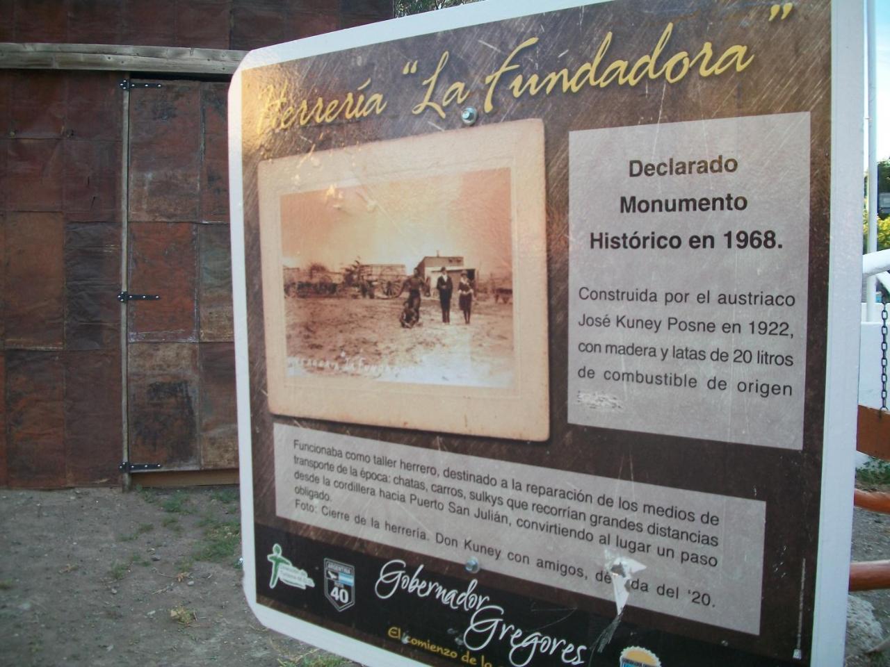 Hospedaje "San Andres" Gobernador Gregores Extérieur photo